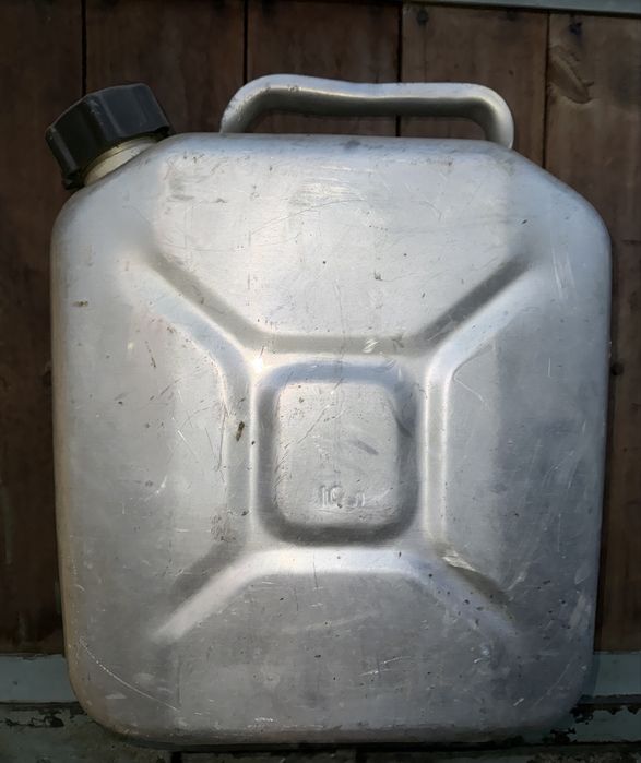 Алюминиевые, железные канистры