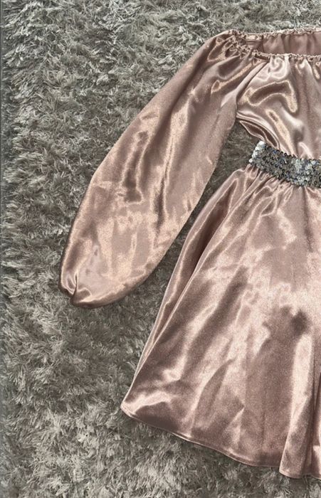 Rochie din satin roz