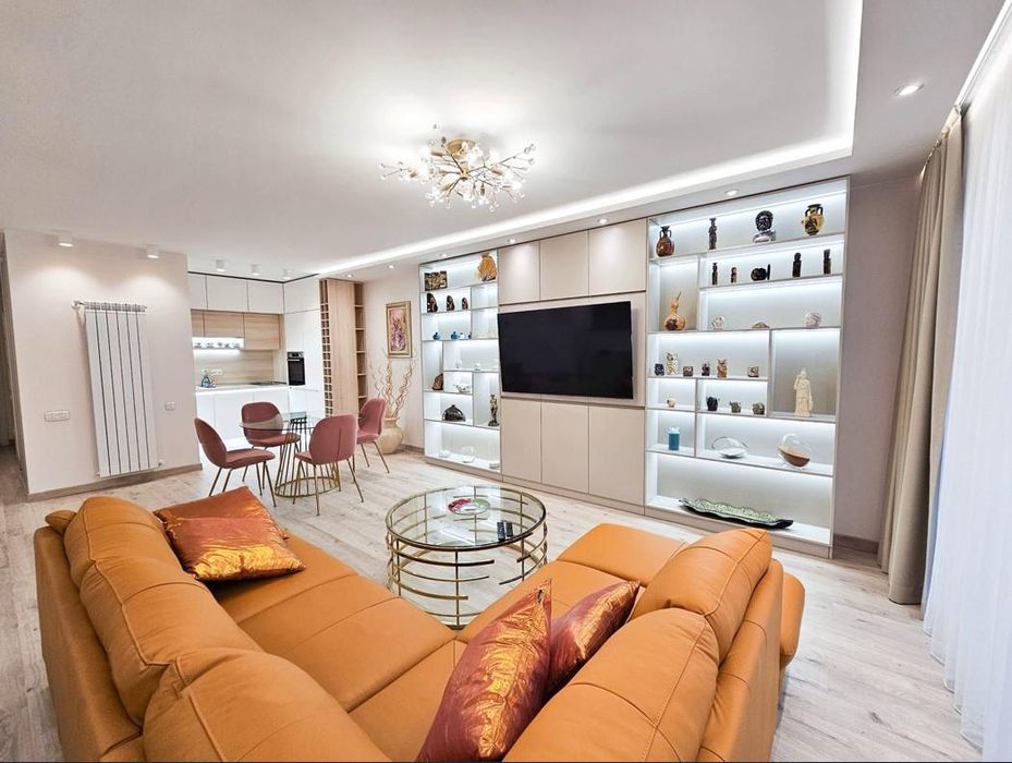 Дава се под наем Тристаен апартамент в София, Манастирски ливади - 130 кв.м за 1499 € - Снимка #1