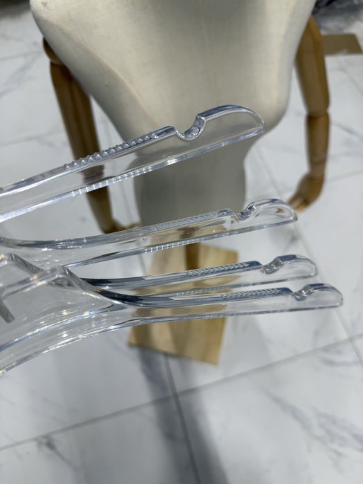 Вешалки для одежды