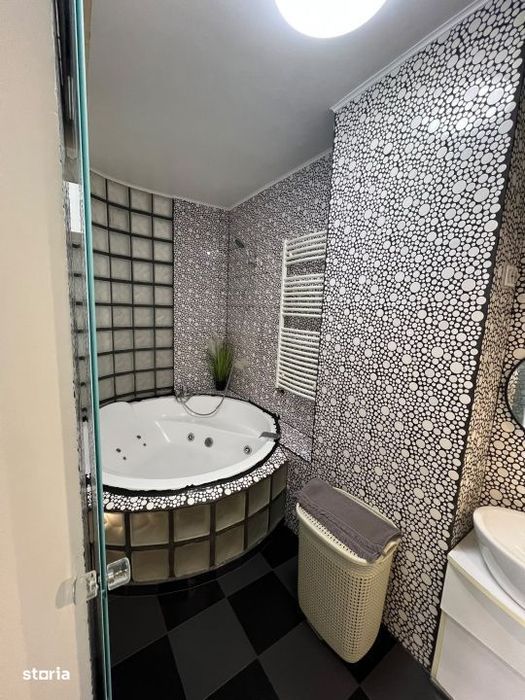 Apartament 3 camere Centru - zona pietonala, modern