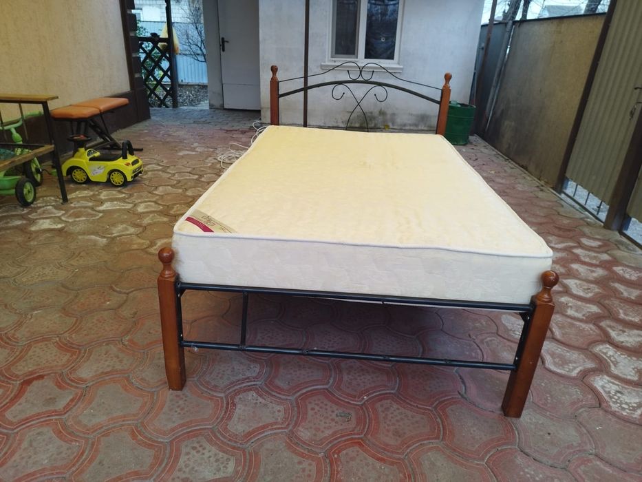 Продам кровать хороший