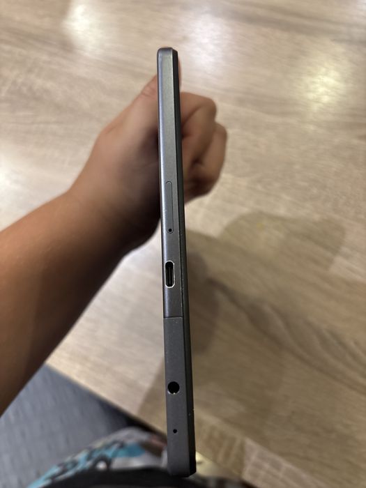 Lenovo tap m 10