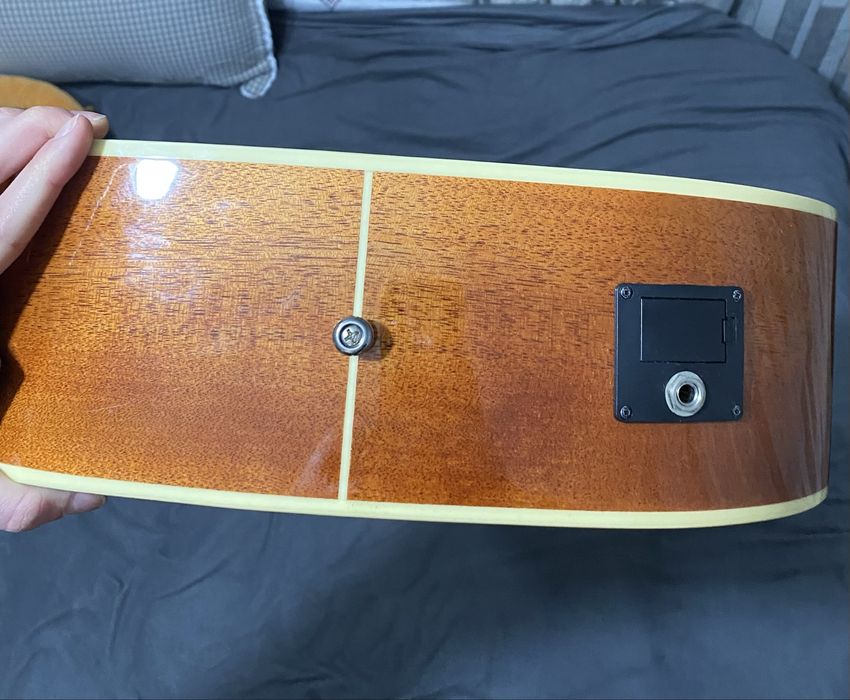 Гитара электроакустическая Cort бежевый