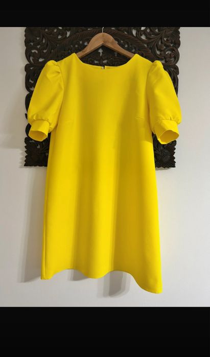 Rochie superba, in formă de A, galbenă, perfecta pt. orice ocazie