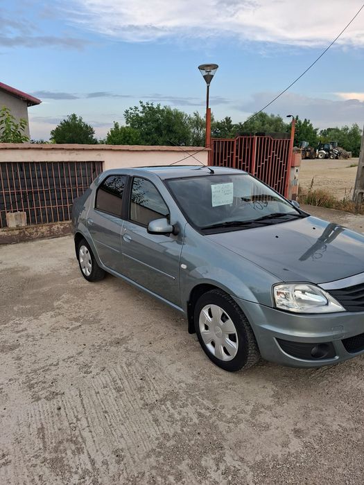 Vând Dacia Logan mod LAUREAT