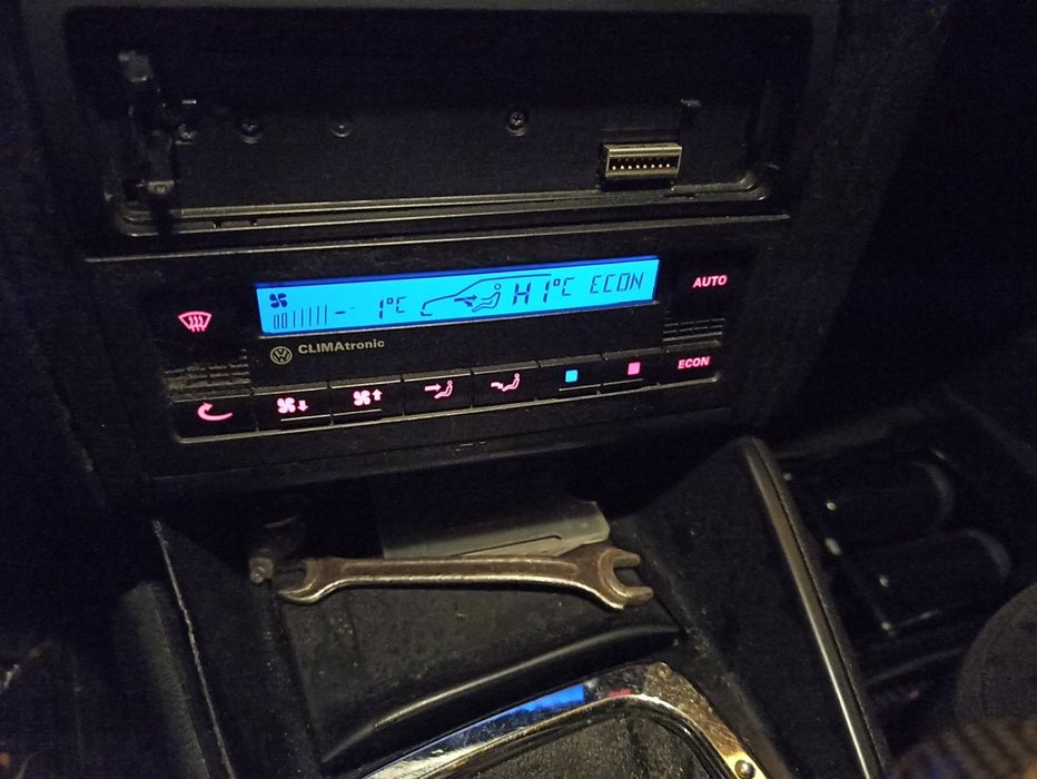 VW Golf 4 1.8-20V AGN на части - всичко до 30 лв - Люлин