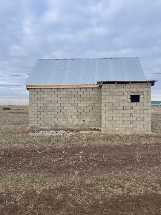 Жер телімі сатылады, недостроенный дом.