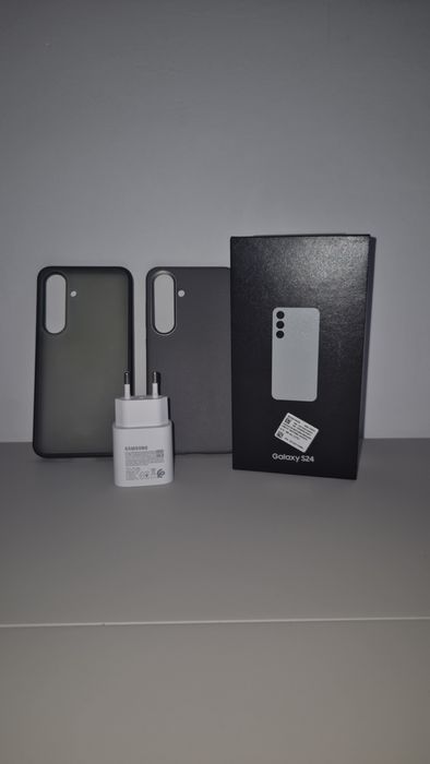 Самсунг s24,5G.8/256.