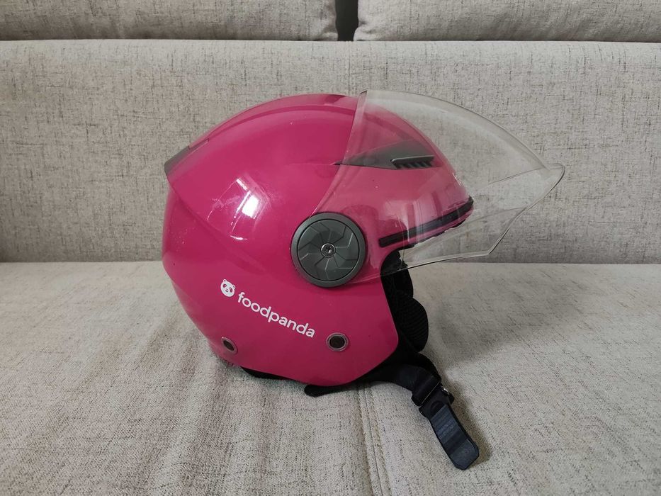 Casca motor de tip open-face Foodpanda