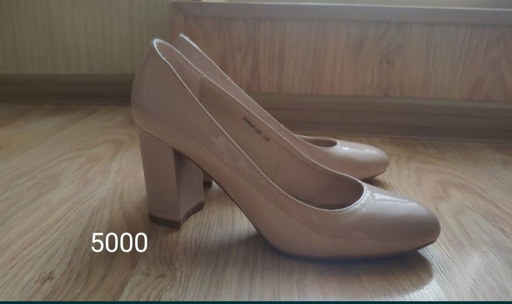 Продаю осенние туфли