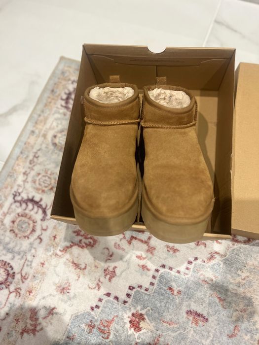 Женски боти “UGG”
