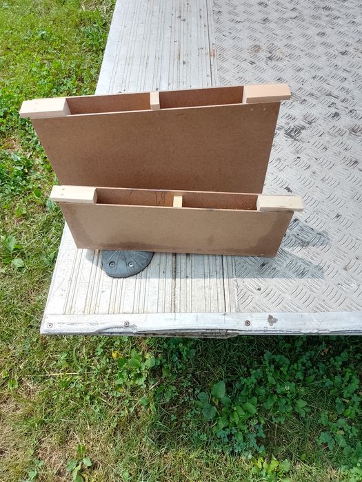 Vând hrănitoare de 1/1si1/2