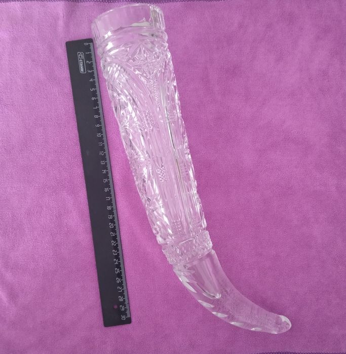 Продам рог хрустальный