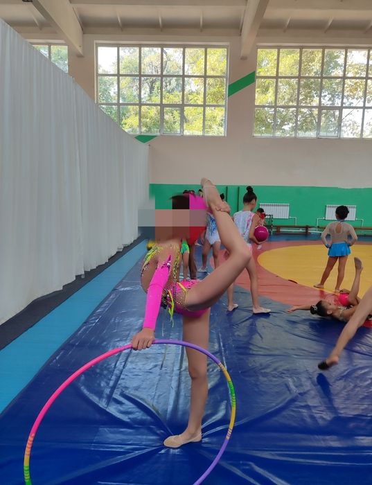 Продается купальник для художественной гимнастики