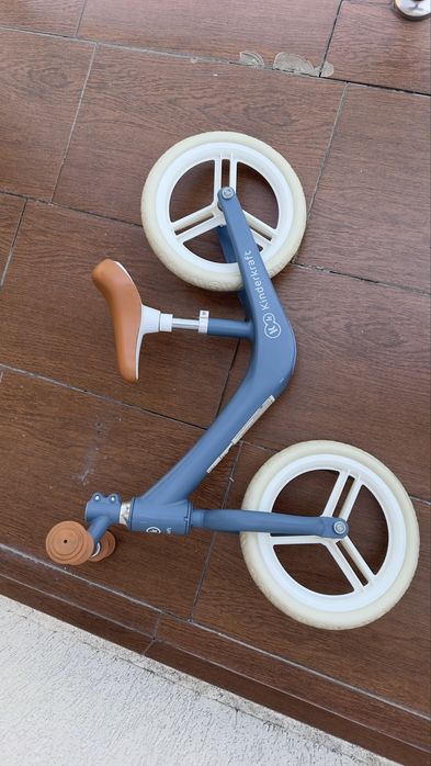 Bicicletă fără pedale Kinderkraft Fly Plus– Albastru denim cu sonerie