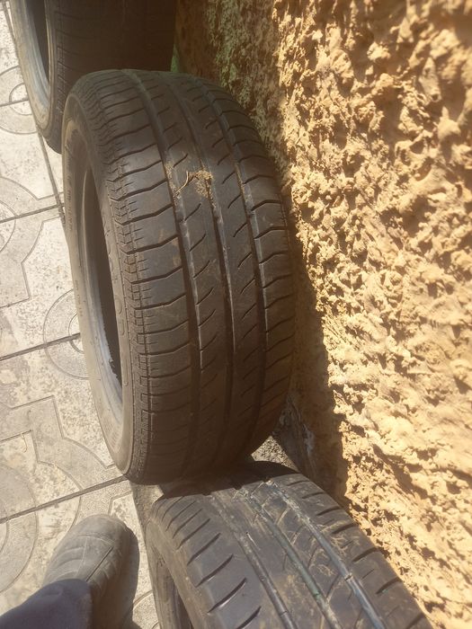 Продам шины  на 14