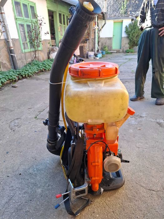 Продавам моторна пръскачка