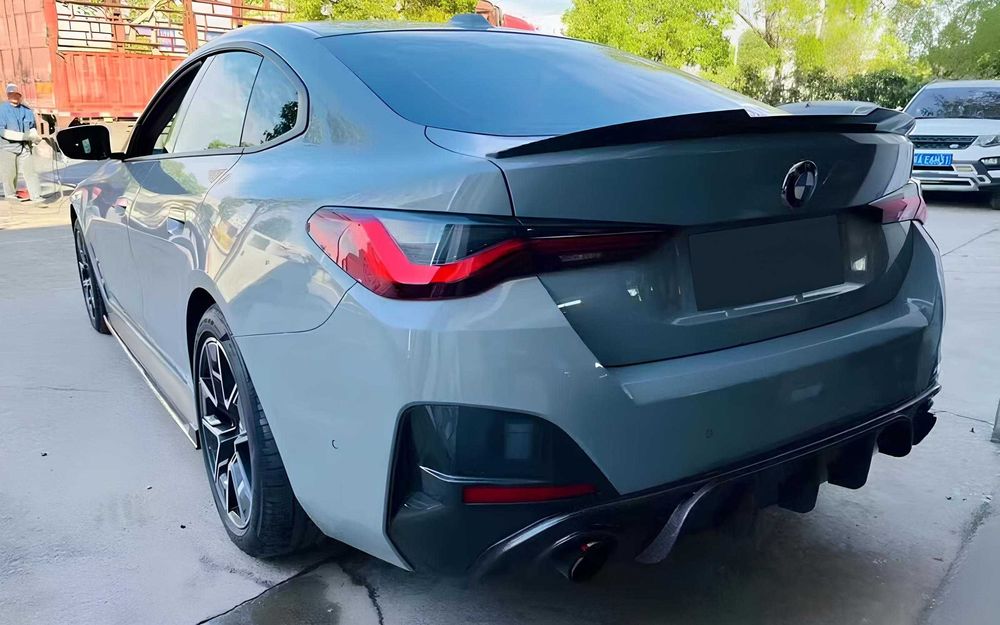 Eleron Portbagaj Lip Codita BMW G26 Gran Coupe, Model M4, Negru Lucios