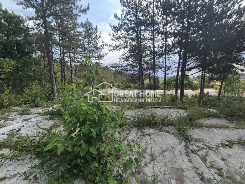 Парцел в Търговище, област-с.Здравец площ 5927 цена 130000