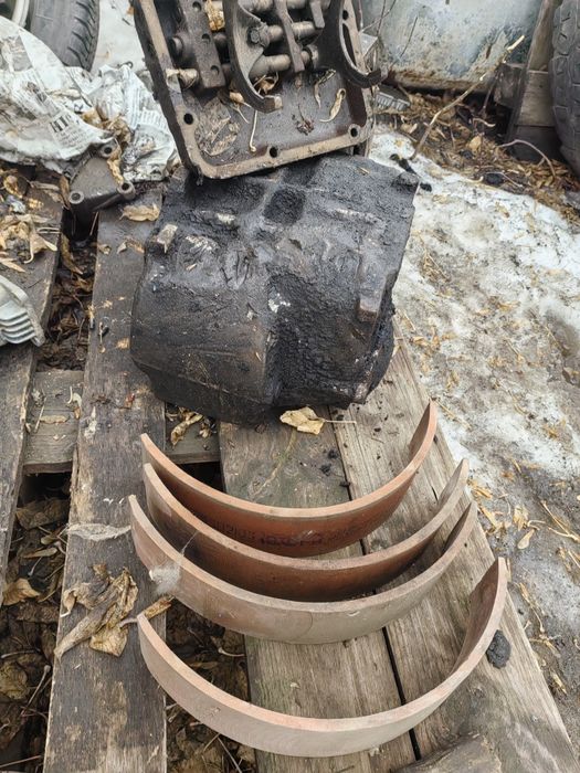 Корпуса КПП газ 52 газ 53  радиатор газ 52