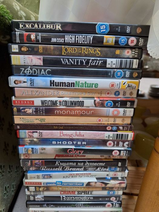 36 филма  на DVDs