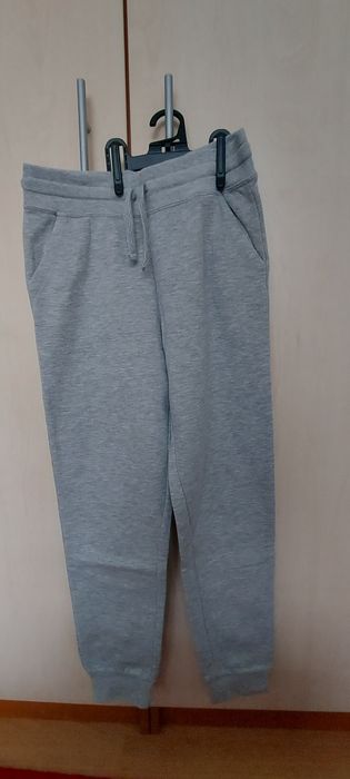 Lot  6 pantaloni trening