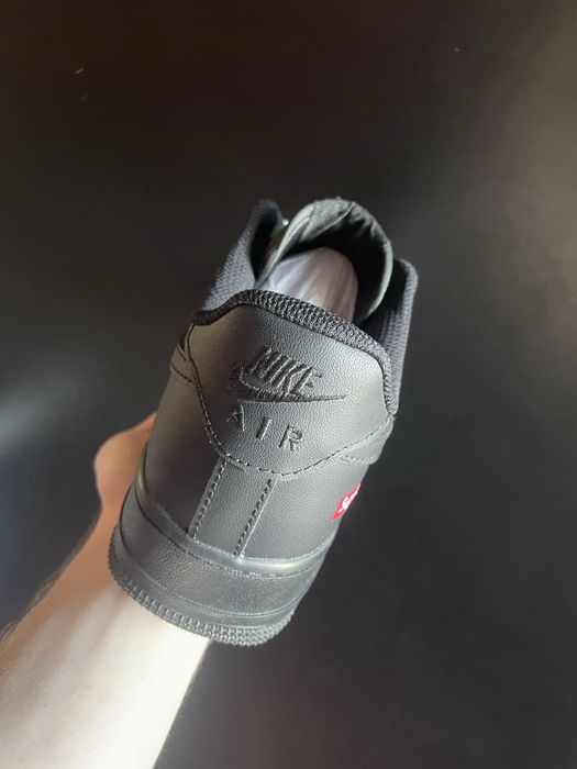 Nike Air Force 1 Supreme Negru