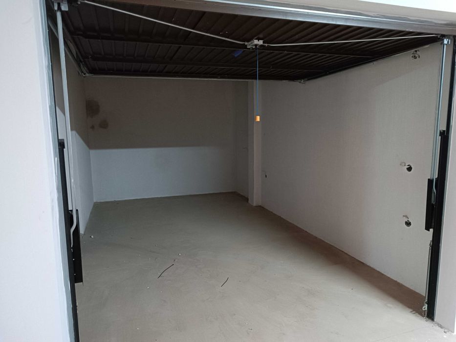 Гараж  под. Наем