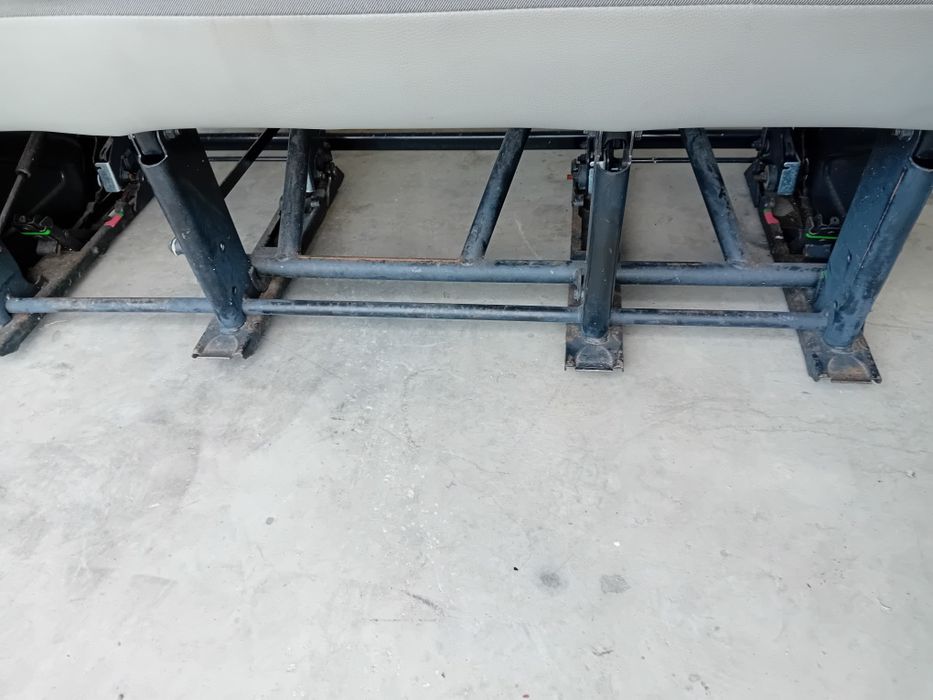 Седалка  тройка за Виваро / Трафик / Vivaro / Traffic