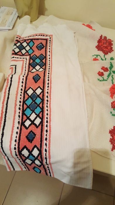 Fata de masa si prosoape traditionale + perne decor