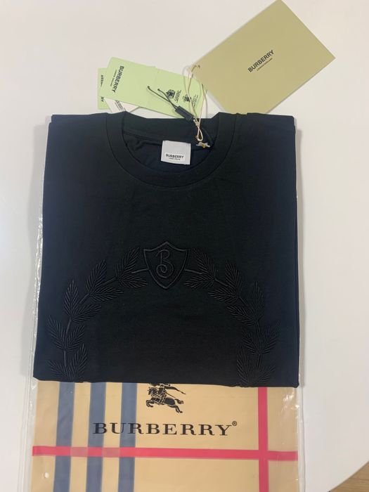 Нови мъжки тениски с етикети Burberry black