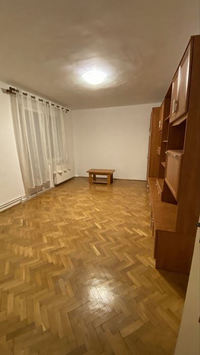 Inchiriez apartament 2 camere