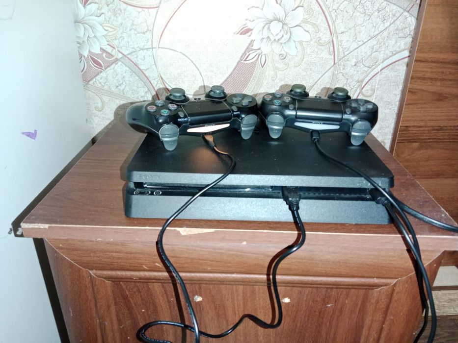 PS4 с играми