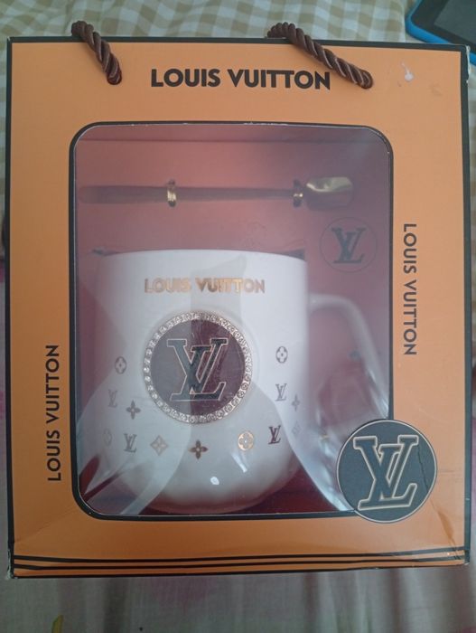 Кружка со стразами