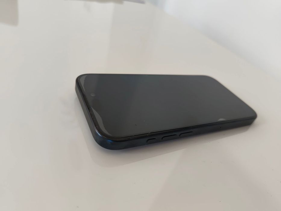 Продавам Ipfone 15 Pro