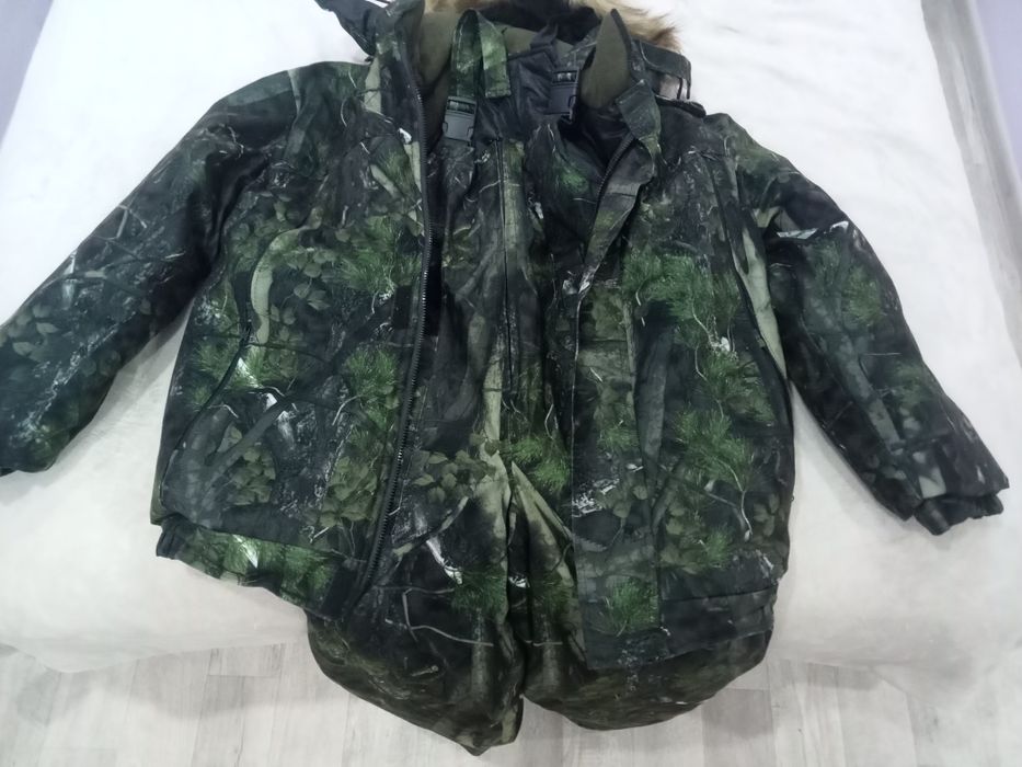 Продам костюм и рыбаловные снасти