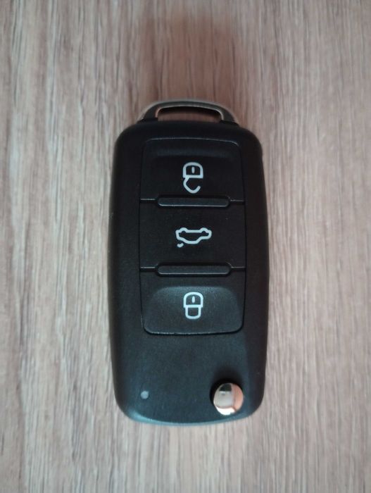 Кутийка ключ дистанционно key Фолксваген Сеат Шкода