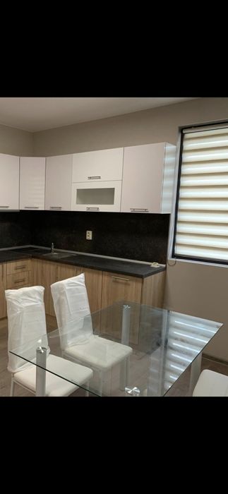 Кухнеска маса с 4 стола