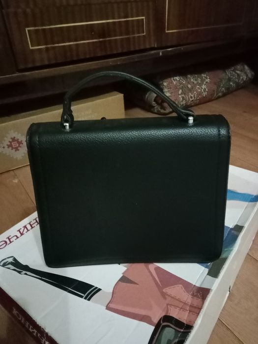 Продам женскую сумку