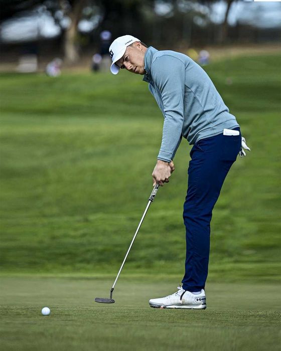 Professional Mini Golf Maydonchasi – Dam olishga Professional Nafas!