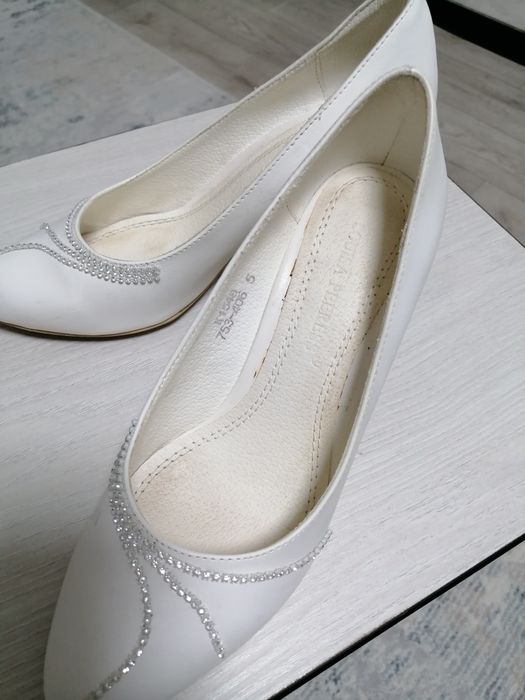 Продам свадебные туфли