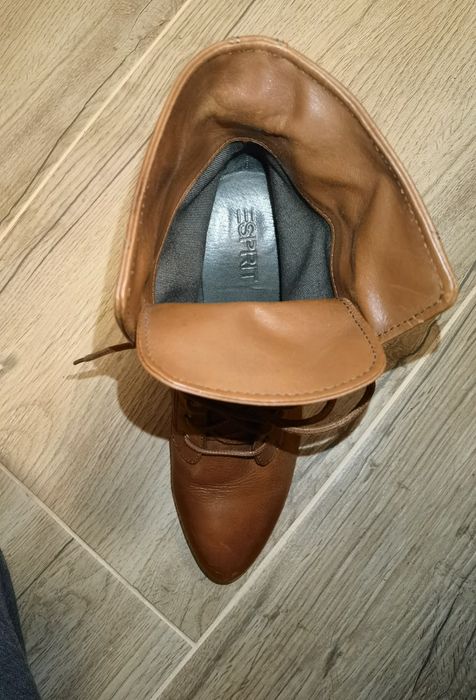 Тънки ботички Esprit