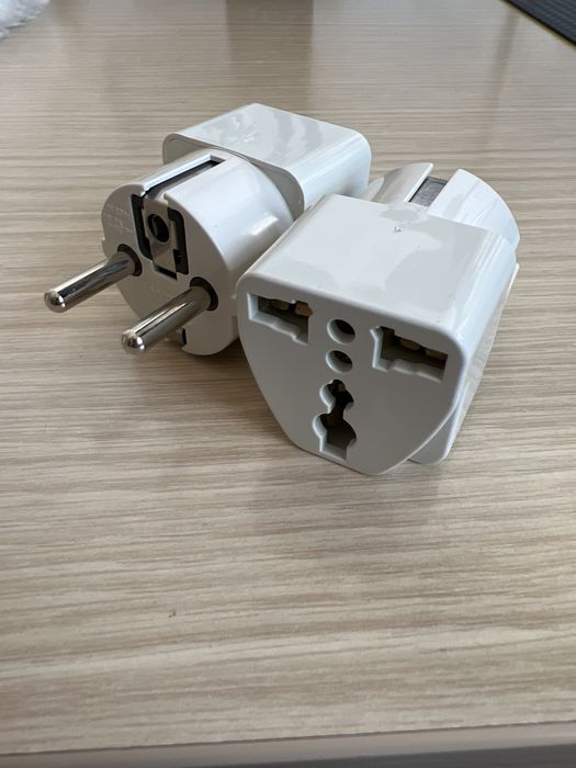 Adaptor stecher american sau englez la priza europeana