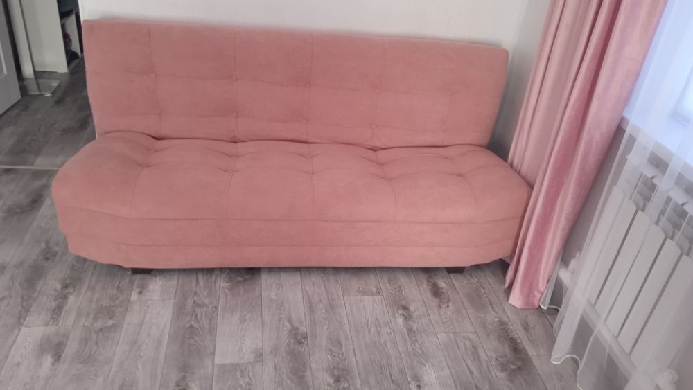 Продам два новых дивана