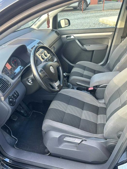 VOLKSWAGEN Touran 2009 — imagine 4