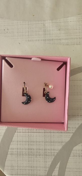 Красиви обеци Swarovski