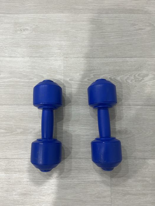 Гантели продаются