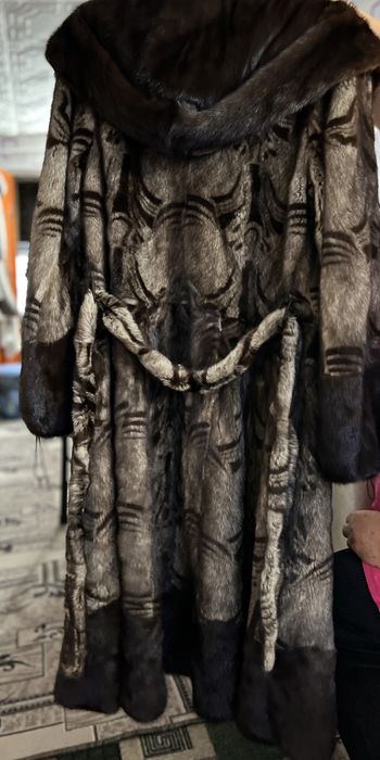 Норковая шуба , размер 46 , срочно