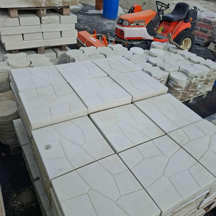 Бетонови / циментови колове 8/8/220 нови с арматура, Бетонови изделия.